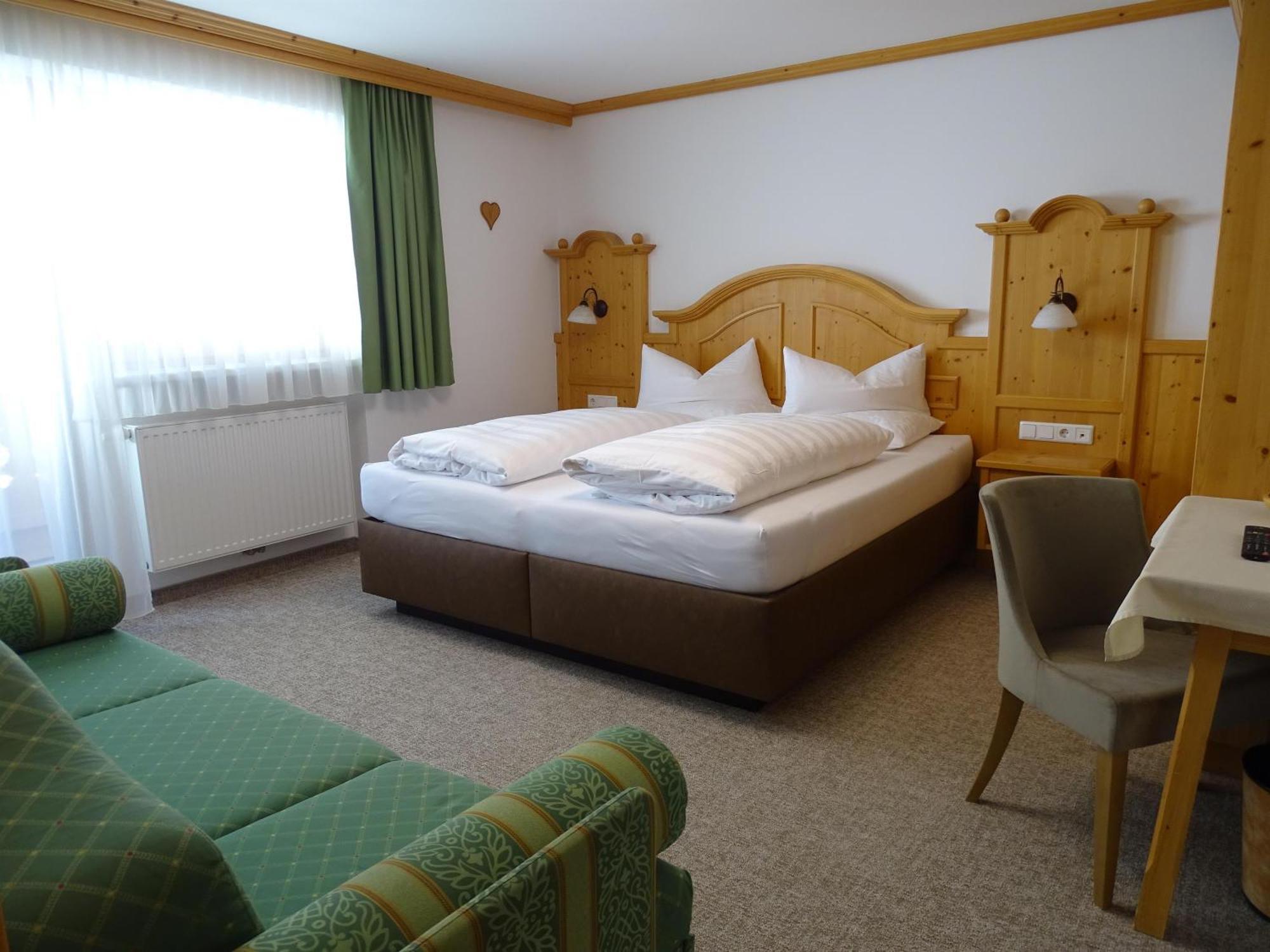Astegg, Alpengasthof Finkenberg Room photo