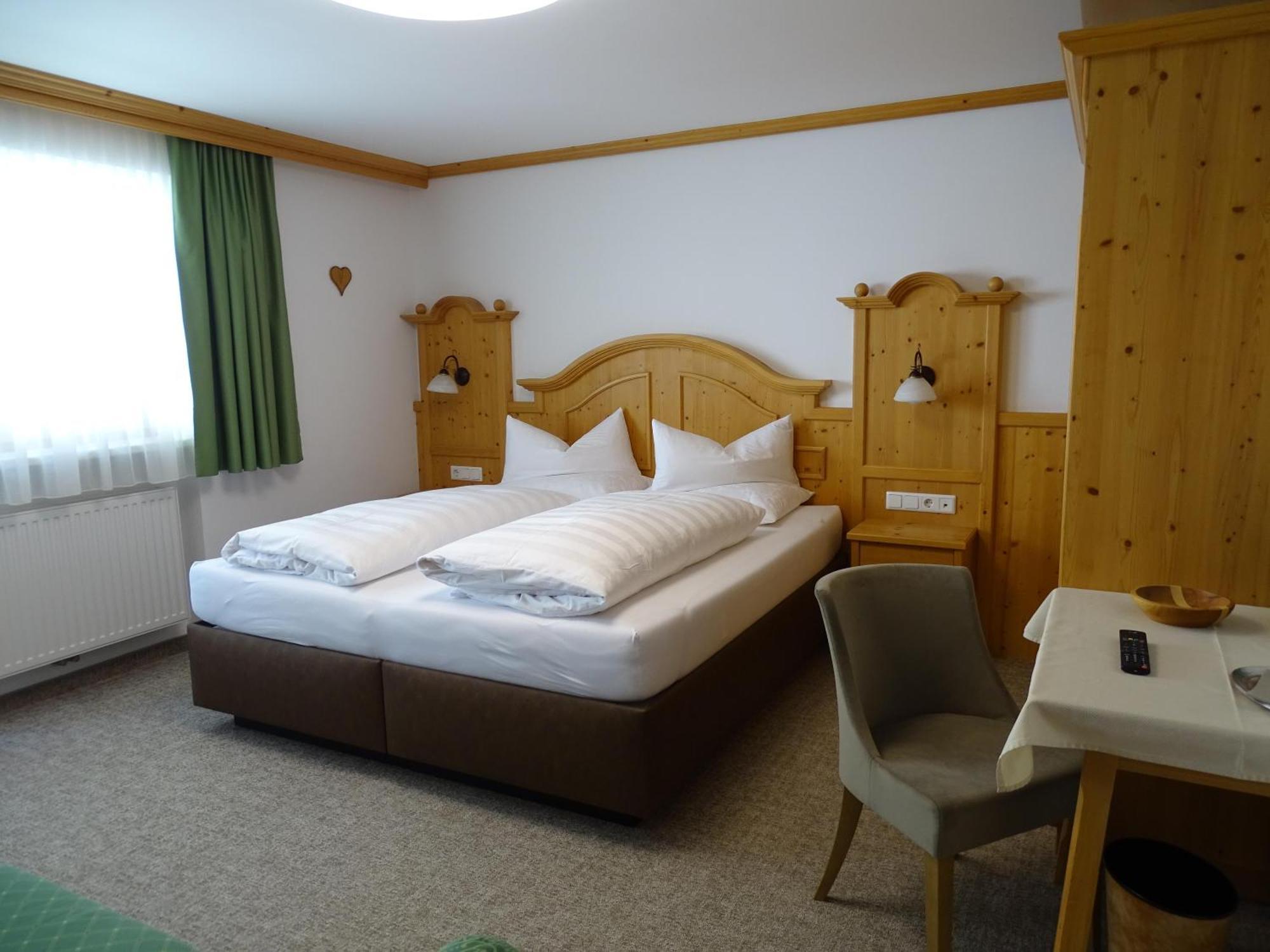 Astegg, Alpengasthof Finkenberg Room photo